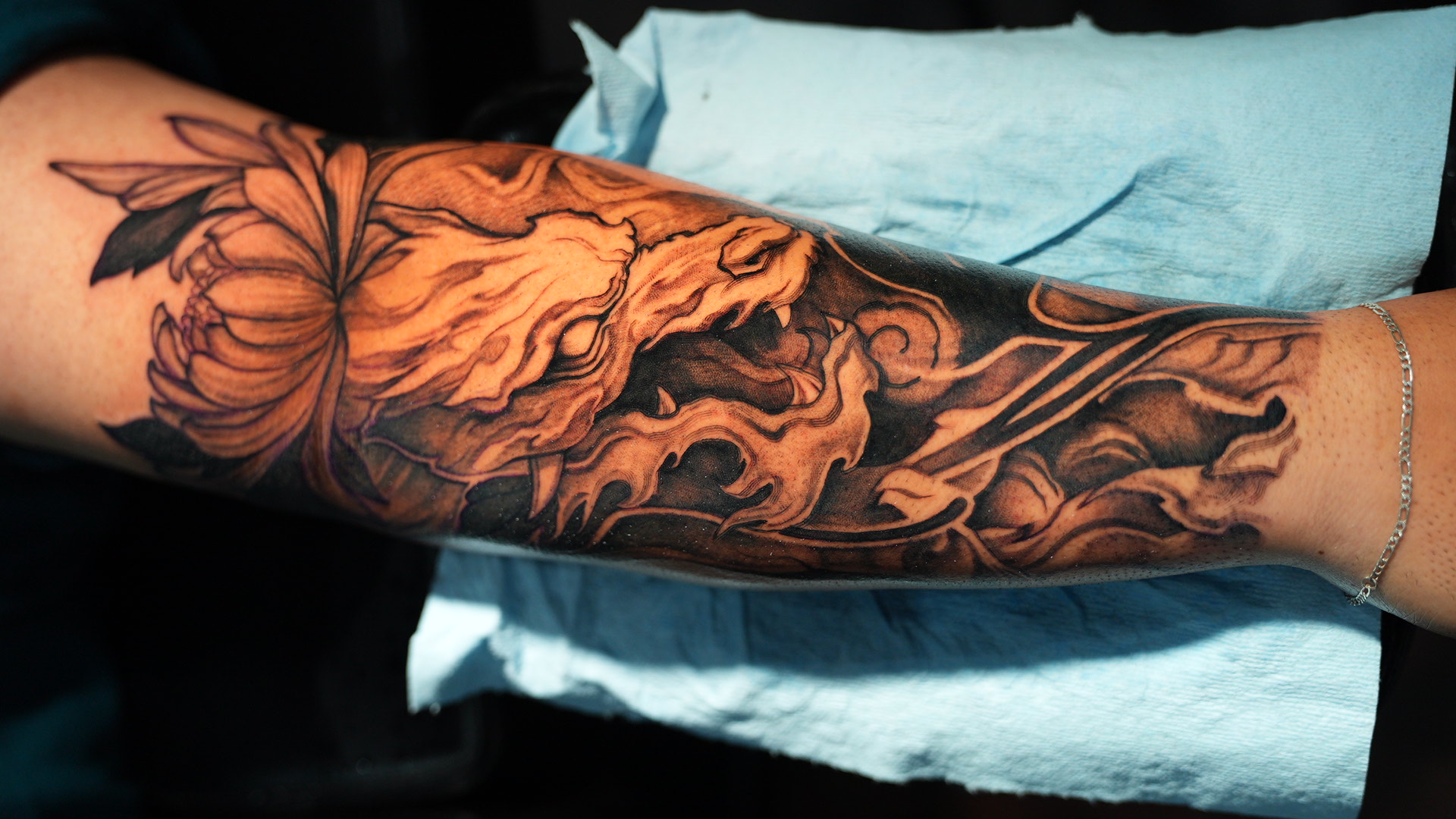 Zorro de fuego — tatuaje black and gray de Kozo